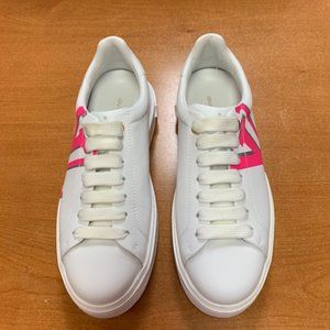 AUTHENTIC LOUIS VUITTON TIME OUT SNEAKERS